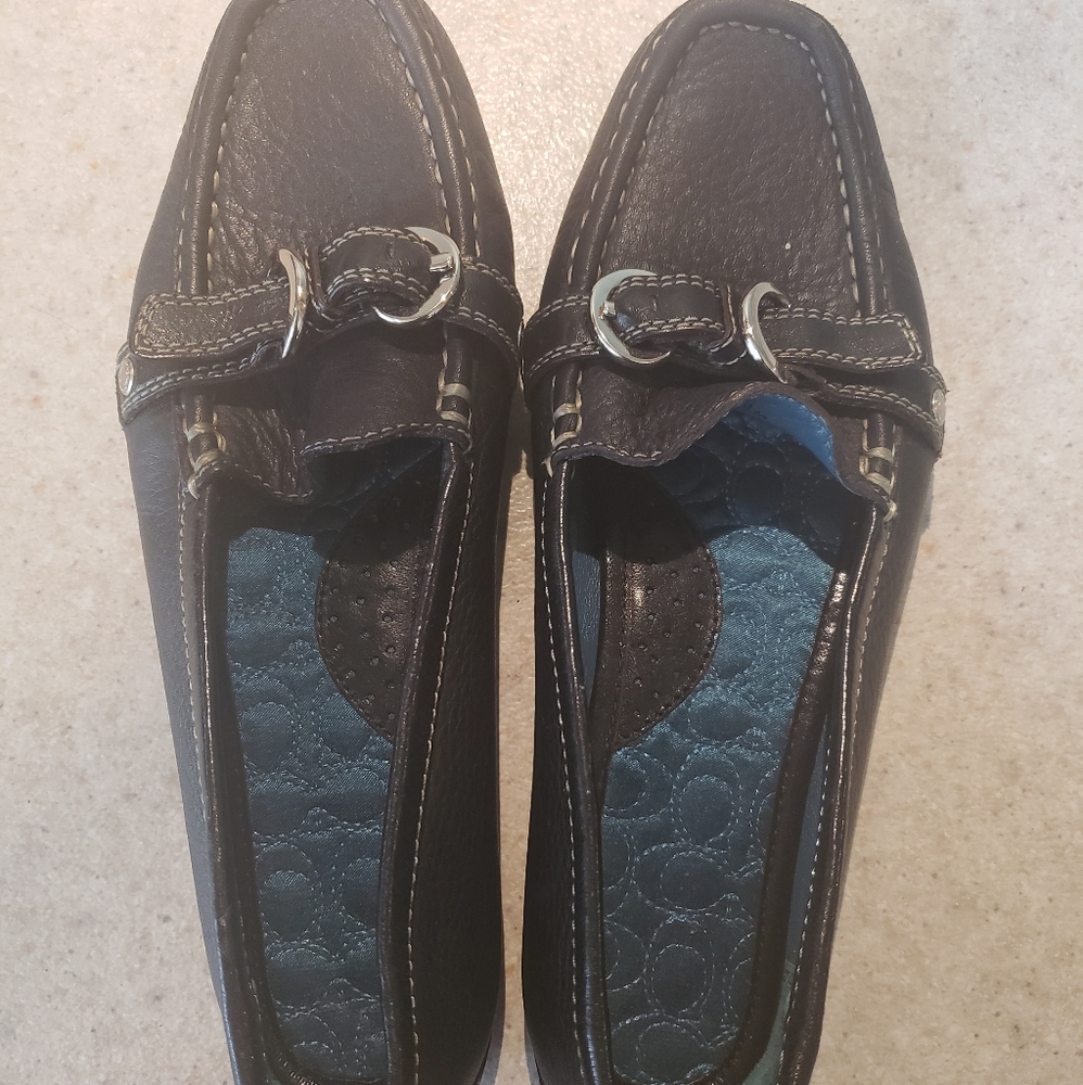 Coach flats